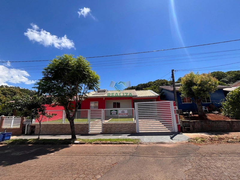 CASA + KIT NET: 1ª foto da galeria de imagens do imóvel