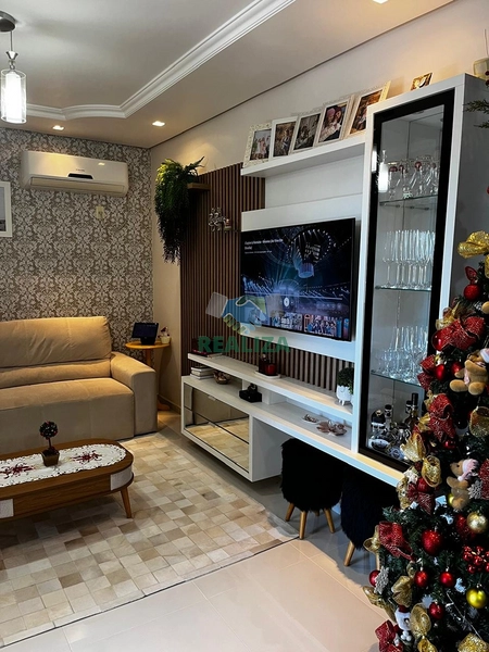 CASA COM PISCINA : 3ª foto da galeria de imagens do imóvel