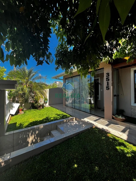 CASA COM PISCINA : 27ª foto da galeria de imagens do imóvel