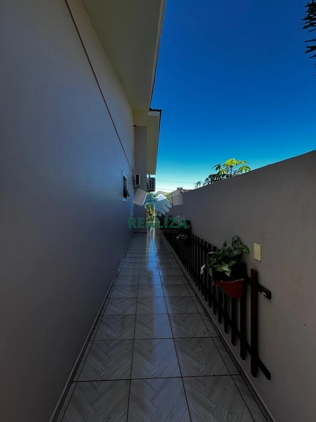 CASA COM PISCINA : 37ª foto da galeria de imagens do imóvel