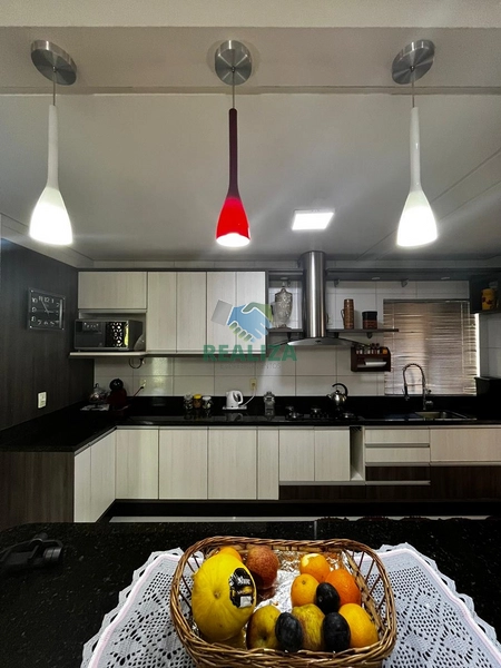 CASA COM PISCINA : 12ª foto da galeria de imagens do imóvel