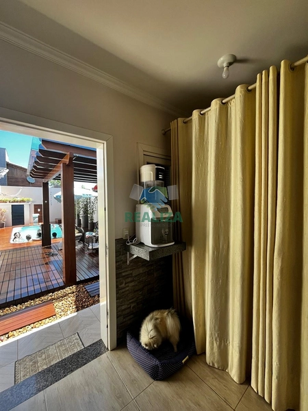 CASA COM PISCINA : 25ª foto da galeria de imagens do imóvel