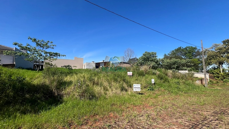 TERRENO: 1ª foto da galeria de imagens do imóvel
