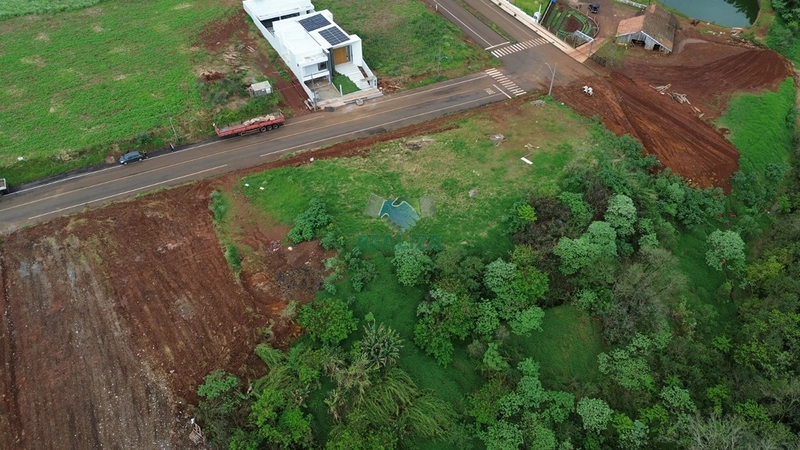 TERRENO: 3ª foto da galeria de imagens do imóvel