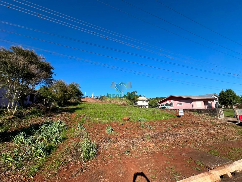 TERRENO: 3ª foto da galeria de imagens do imóvel