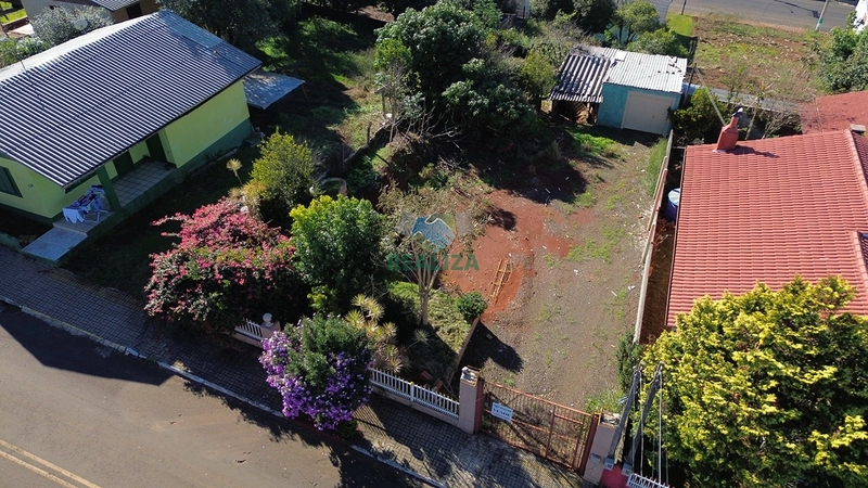 TERRENO: 3ª foto da galeria de imagens do imóvel