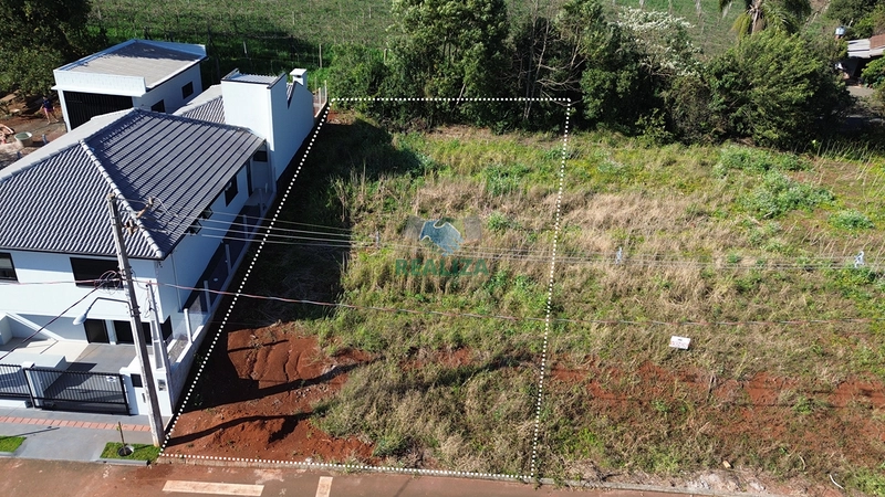 TERRENO: 1ª foto da galeria de imagens do imóvel