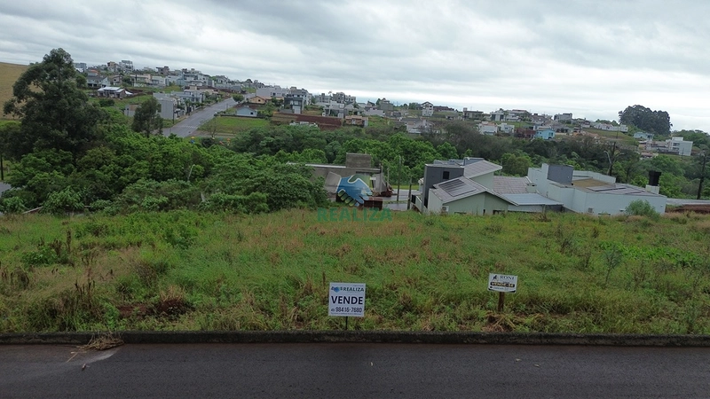 TERRENO: 2ª foto da galeria de imagens do imóvel