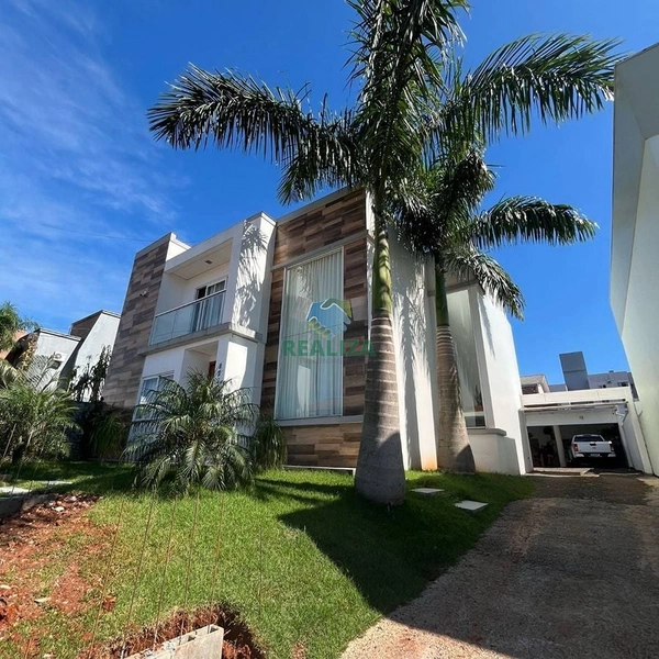 CASA DE ALTO PADRÃO: 1ª foto da galeria de imagens do imóvel