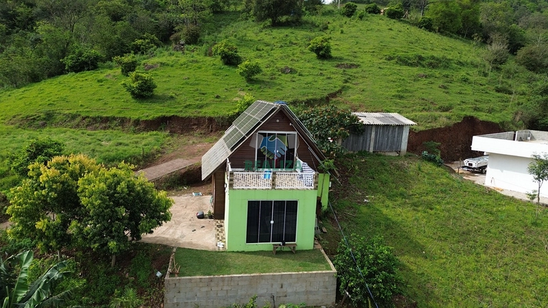 CHALÉ: 1ª foto da galeria de imagens do imóvel