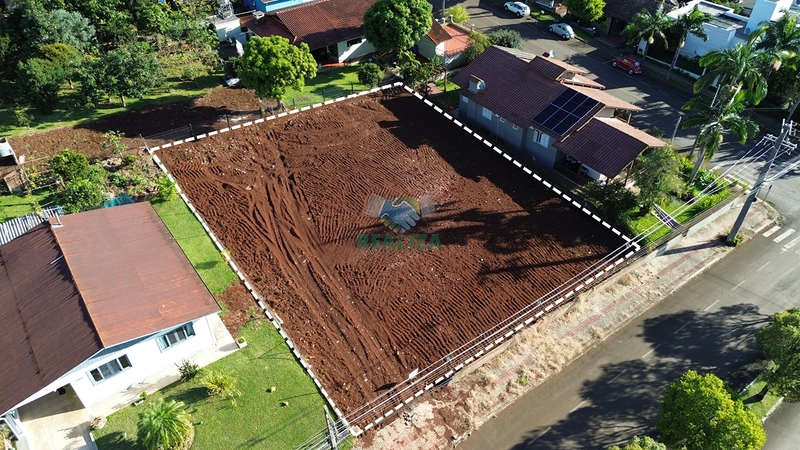 TERRENO: 2ª foto da galeria de imagens do imóvel