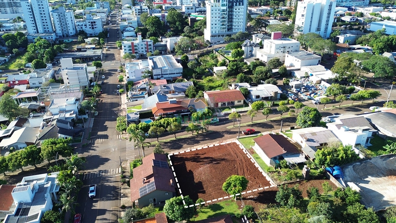 TERRENO: 3ª foto da galeria de imagens do imóvel