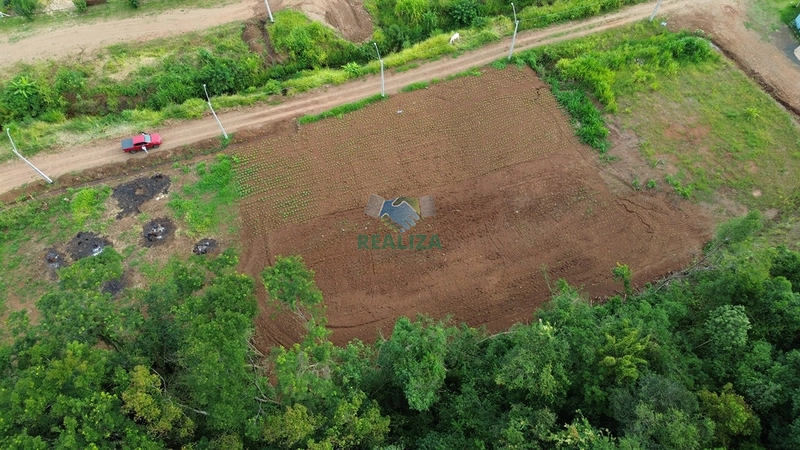 TERRENO: 5ª foto da galeria de imagens do imóvel
