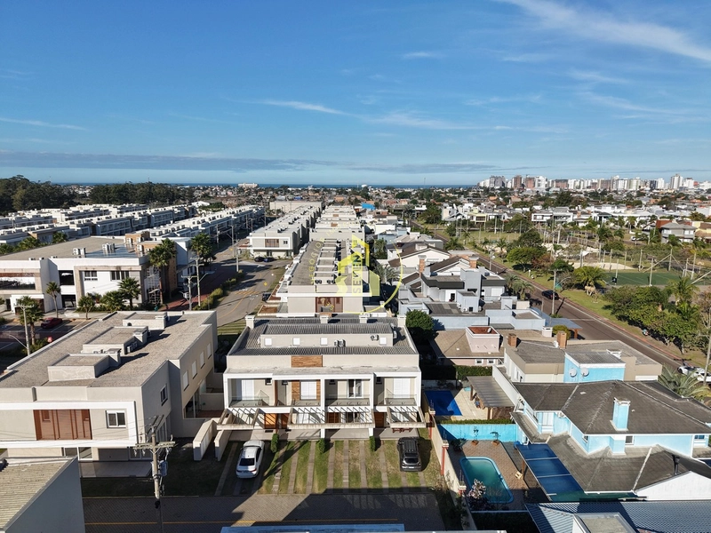 Casa em condomínio fechado, com paradouro a beira mar: 1ª foto da galeria de imagens do imóvel