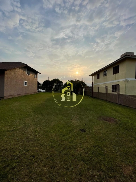 Casa Ampla e Bem Localizada – 3 Quadras do Mar: 35ª foto da galeria de imagens do imóvel
