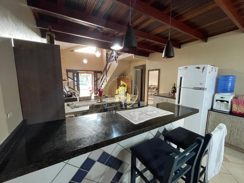 Casa Ampla e Bem Localizada – 3 Quadras do Mar: 47ª foto da galeria de imagens do imóvel