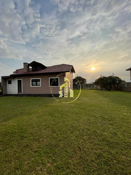 Casa Ampla e Bem Localizada – 3 Quadras do Mar: 11ª foto da galeria de imagens do imóvel