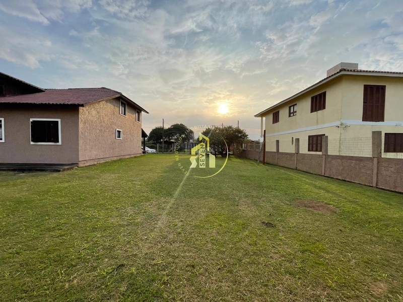 Casa Ampla e Bem Localizada – 3 Quadras do Mar: 27ª foto da galeria de imagens do imóvel
