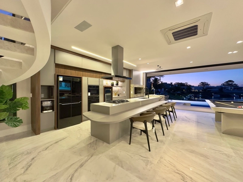MANSÃO COM VISTA PARA A MARINA: 40ª foto da galeria de imagens do imóvel