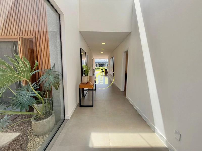 CADA TÉRREA DECORADA NO CAPÃO ILHAS RESORT: 3ª foto da galeria de imagens do imóvel