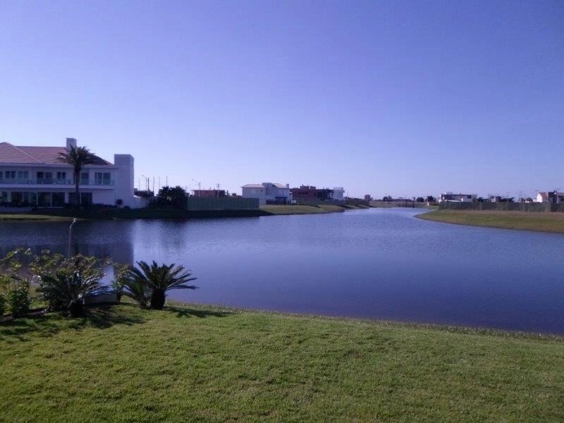 SOBRADO FRENTE LAGO: 8ª foto da galeria de imagens do imóvel