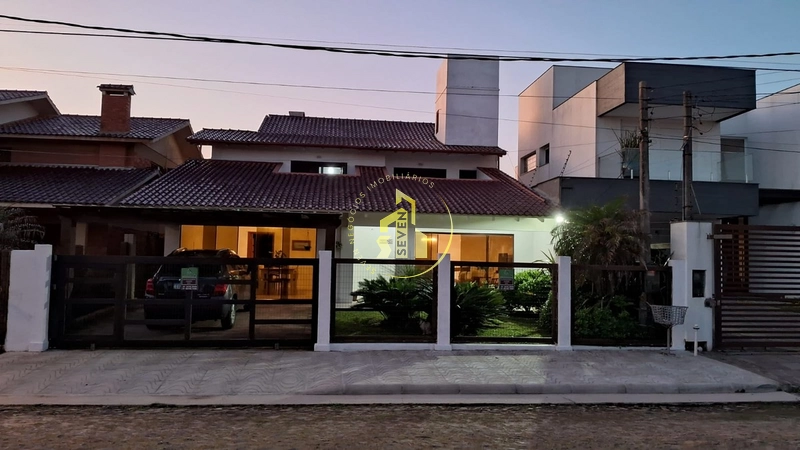 Casa bem próxima ao mar da praia de Xangri-lá: 4ª foto da galeria de imagens do imóvel