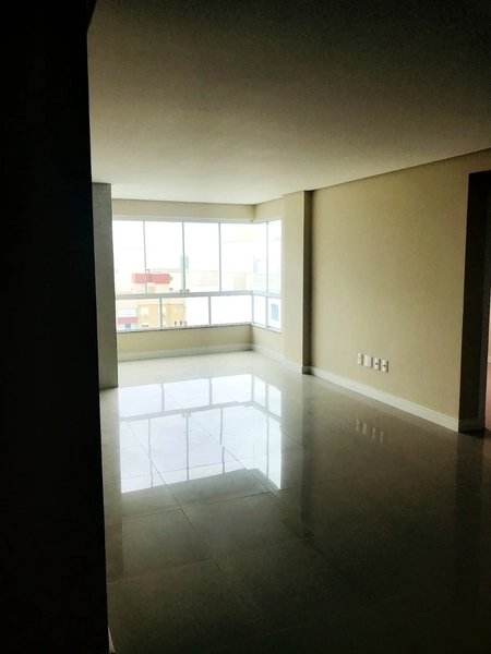 BELO APARTAMENTO: 1ª foto da galeria de imagens do imóvel