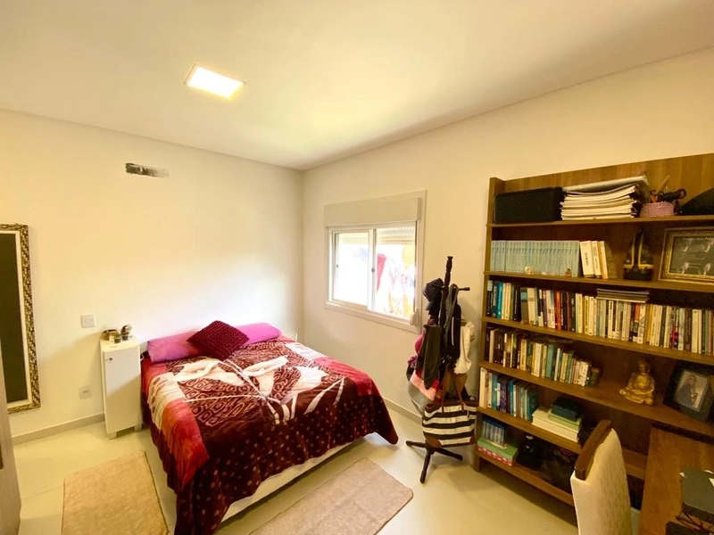 CASA À DUAS QUADRAS DO MAR: 13ª foto da galeria de imagens do imóvel