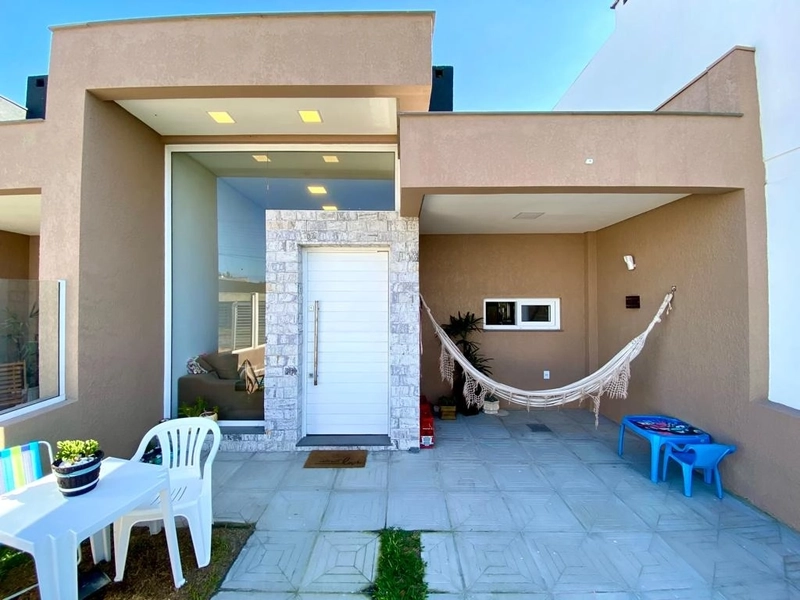 CASA À DUAS QUADRAS DO MAR: 4ª foto da galeria de imagens do imóvel