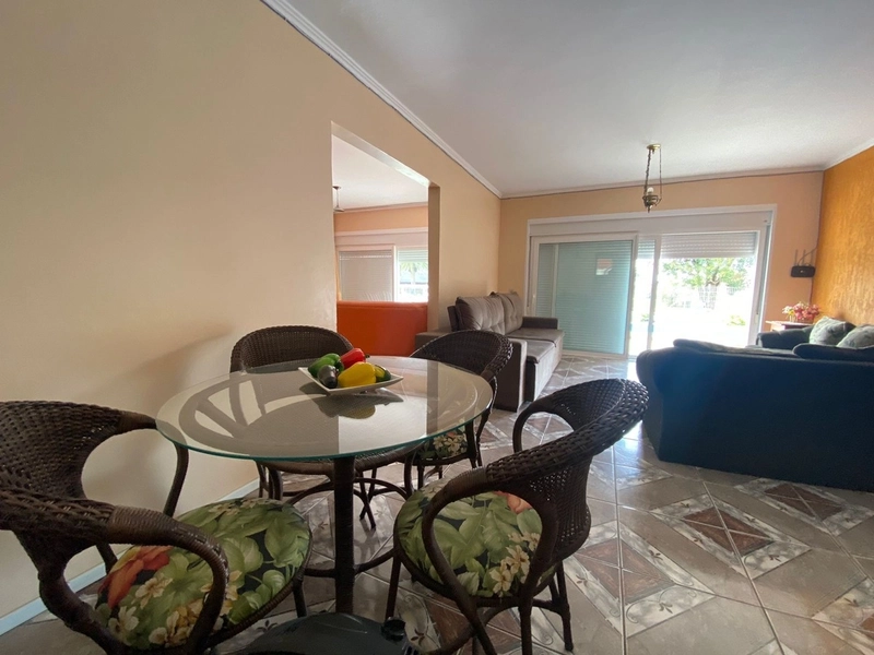 CASA COM UMA OTIMA LOCALIZAÇÃO.: 15ª foto da galeria de imagens do imóvel