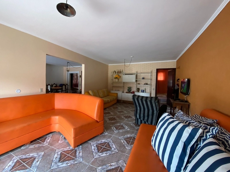 CASA COM UMA OTIMA LOCALIZAÇÃO.: 5ª foto da galeria de imagens do imóvel