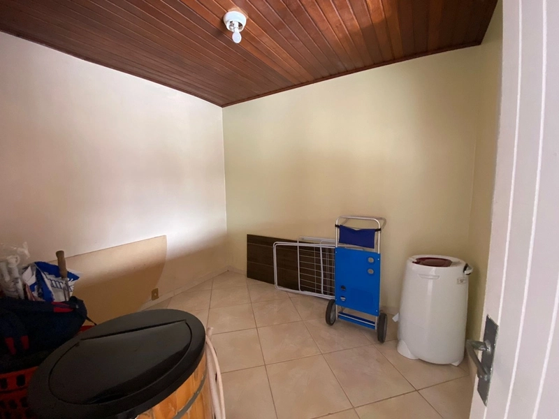 CASA COM UMA OTIMA LOCALIZAÇÃO.: 12ª foto da galeria de imagens do imóvel