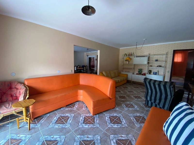 CASA COM UMA OTIMA LOCALIZAÇÃO.: 10ª foto da galeria de imagens do imóvel