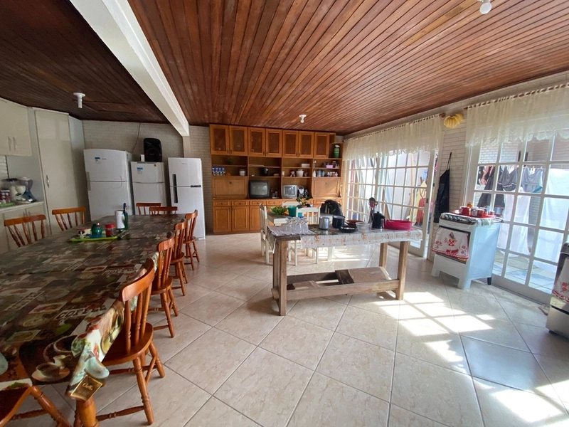 CASA COM UMA OTIMA LOCALIZAÇÃO.: 19ª foto da galeria de imagens do imóvel