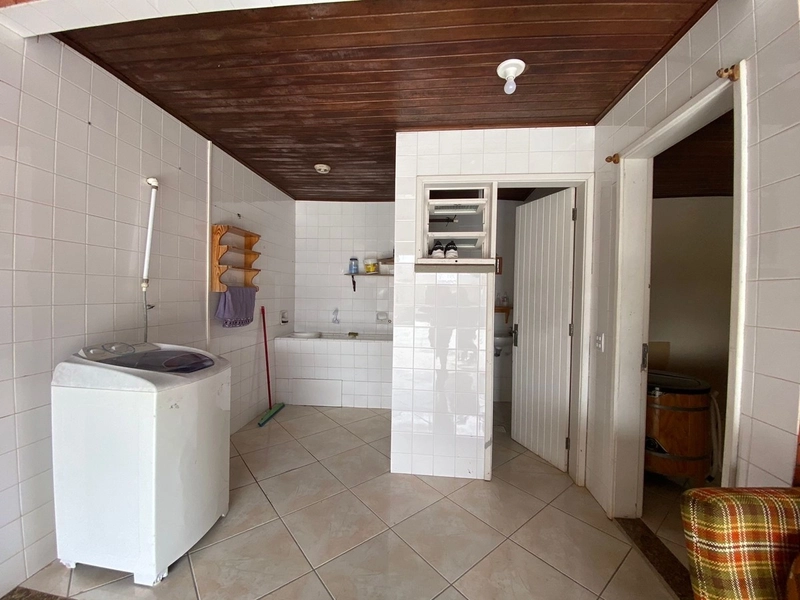 CASA COM UMA OTIMA LOCALIZAÇÃO.: 11ª foto da galeria de imagens do imóvel