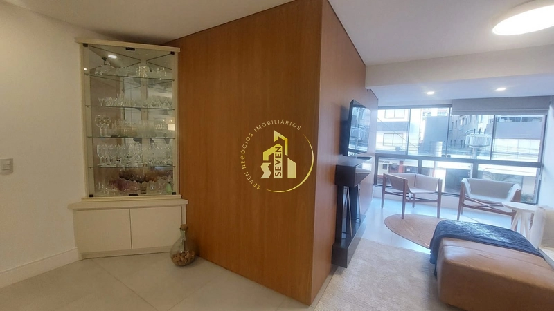 APTO DE FRENTE, 3 DORMITÓRIOS COM LAREIRA E CHURRASQUEIRA NO CENTRO.: 5ª foto da galeria de imagens do imóvel