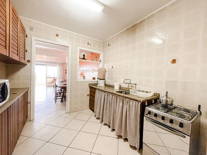 Belíssimo duplex na Beira Mar de  Xangri-lá, composto por 2 dormitório: 6ª foto da galeria de imagens do imóvel