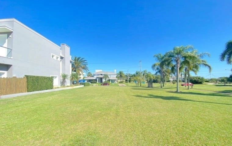 BELO TERRENO: 1ª foto da galeria de imagens do imóvel