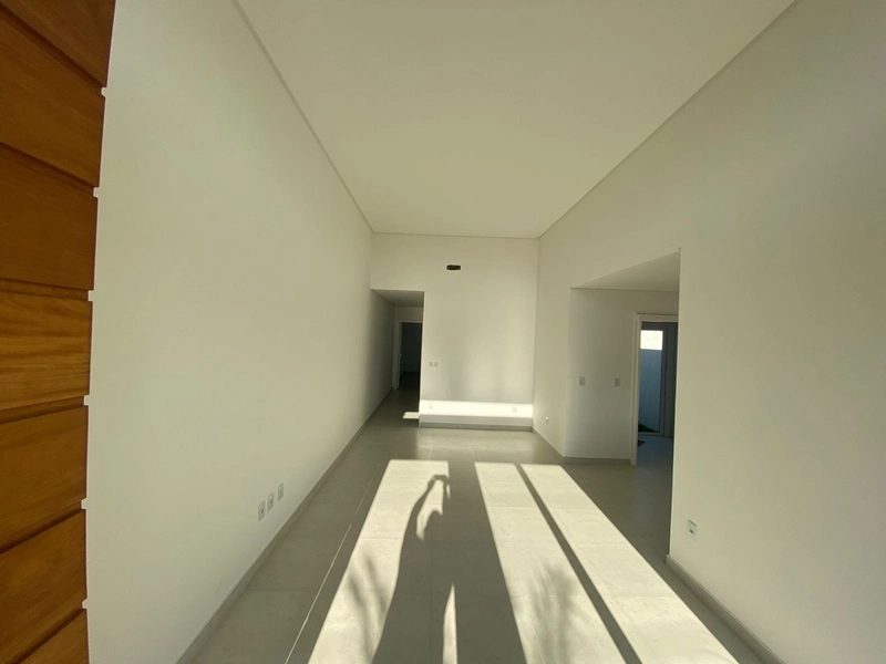 CASA GEMINADA COM ARQUITETURA MODERNA: 21ª foto da galeria de imagens do imóvel