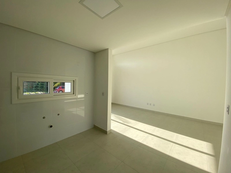 CASA GEMINADA COM ARQUITETURA MODERNA: 14ª foto da galeria de imagens do imóvel