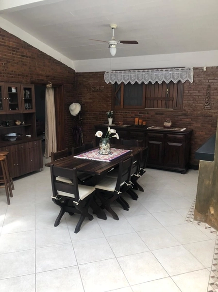 Belíssima casa de esquina em Xangri-lá, bairro Atlântida: 1ª foto da galeria de imagens do imóvel