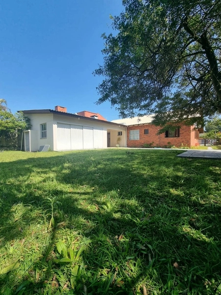 LINDA CASA EM ATLÂNTIDA: 5ª foto da galeria de imagens do imóvel