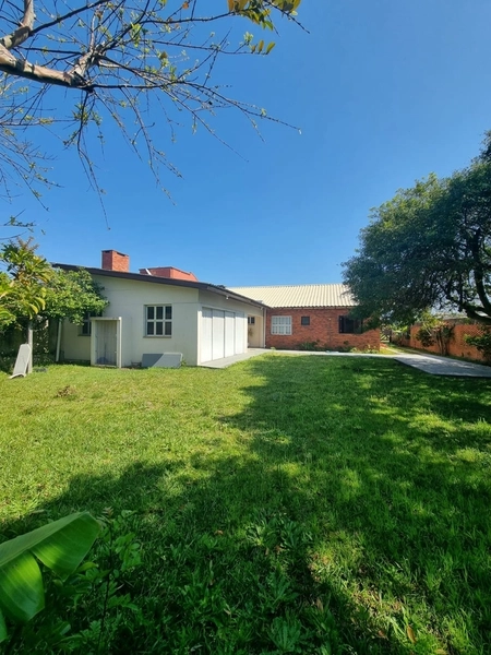 LINDA CASA EM ATLÂNTIDA: 4ª foto da galeria de imagens do imóvel