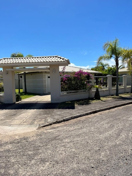 A verdadeira e original casa de praia junto ao mar de capão da canoa: 4ª foto da galeria de imagens do imóvel