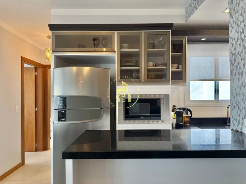 Apartamento de 2 dormitórios, 1 ste, box, mobiliado e decorado, Capão.: 3ª foto da galeria de imagens do imóvel