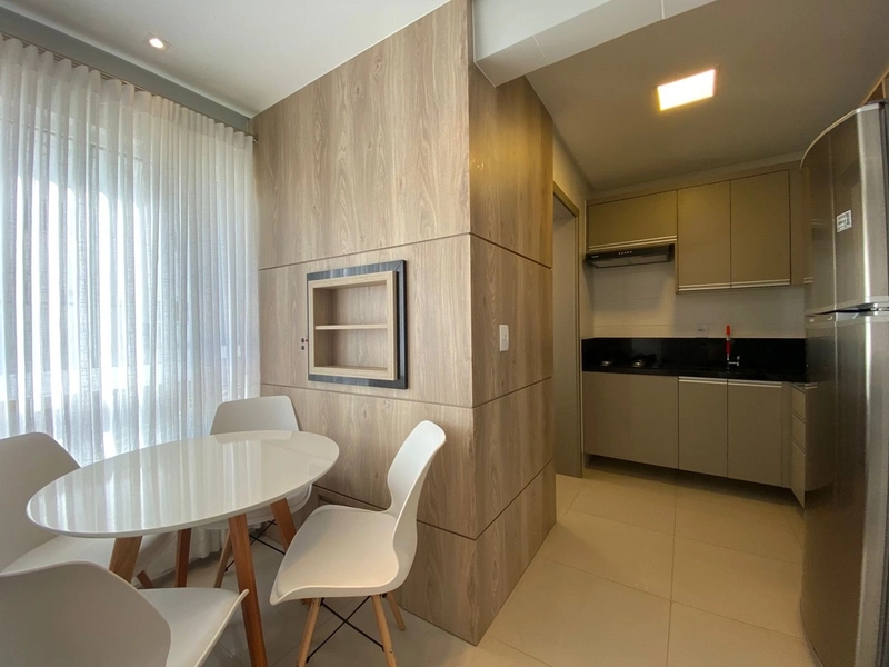 LINDO APARTAMENTO MOBILIADO E DECORADO: 2ª foto da galeria de imagens do imóvel