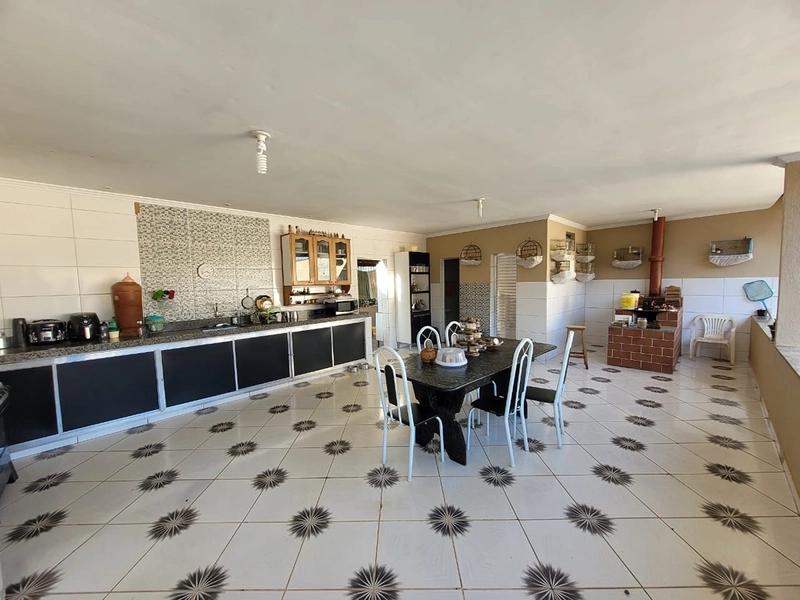 Chácara na Taboa com piscina: 3ª foto da galeria de imagens do imóvel