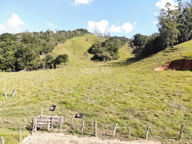 Terreno de 5,9 hectares á no Bairro Barro Vermelho em Gravatal-SC: 1ª foto da galeria de imagens do imóvel
