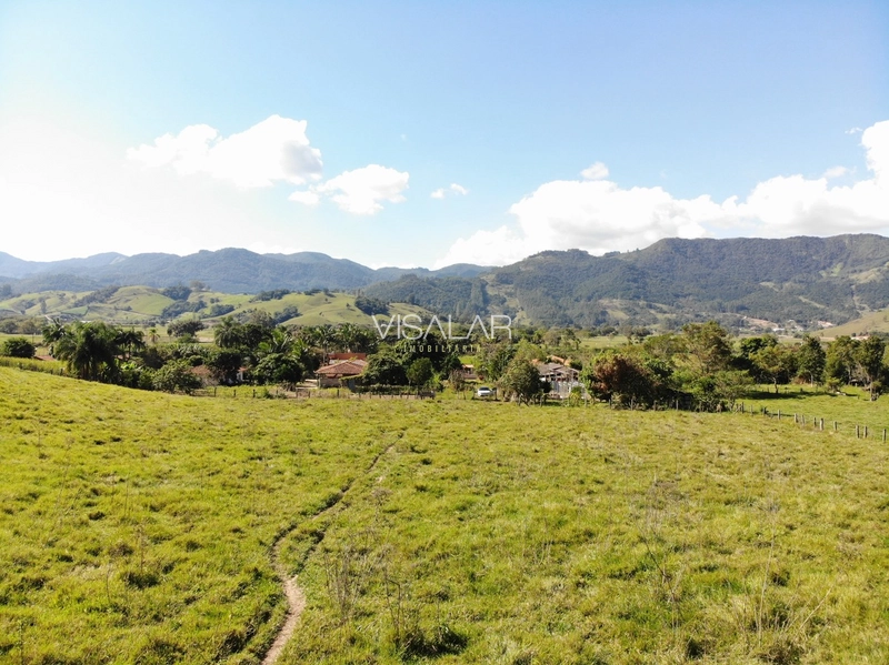 Terreno de 5,9 hectares á no Bairro Barro Vermelho em Gravatal-SC: 3ª foto da galeria de imagens do imóvel