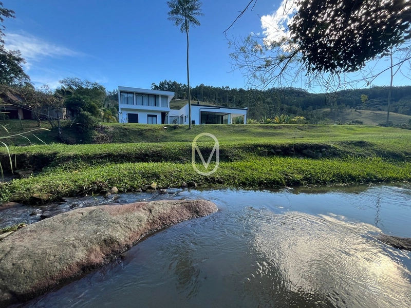 Casa de Alto Padrão á Venda em São Martinho-SC: 47ª foto da galeria de imagens do imóvel